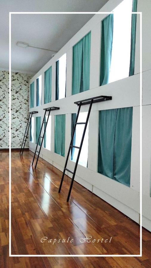 Nomadstan Capsule Hostel คาราโคล ภายนอก รูปภาพ