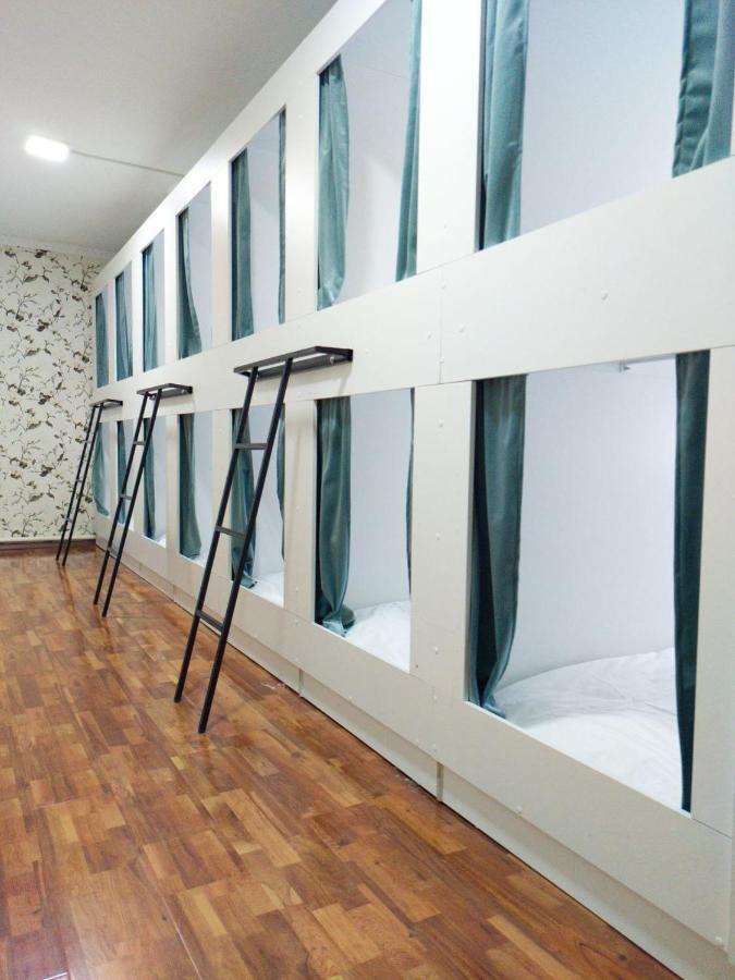 Nomadstan Capsule Hostel คาราโคล ภายนอก รูปภาพ