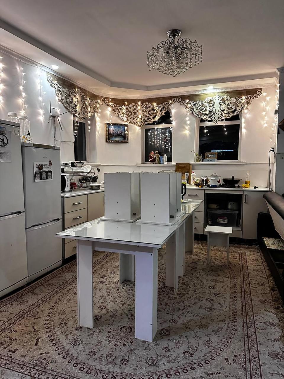Nomadstan Capsule Hostel คาราโคล ภายนอก รูปภาพ